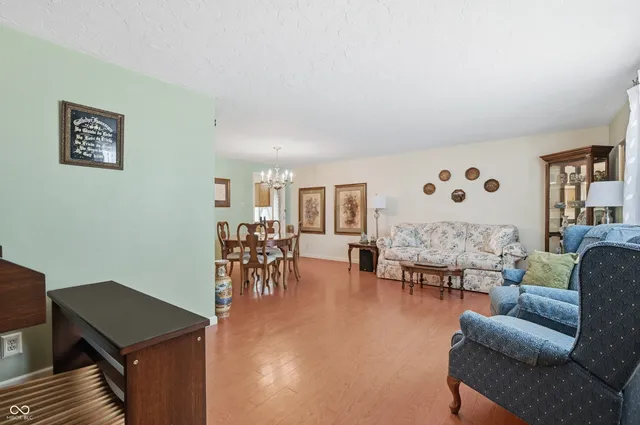 $319,900 | 124 East Michelle Lane, Pendleton, IN 46064