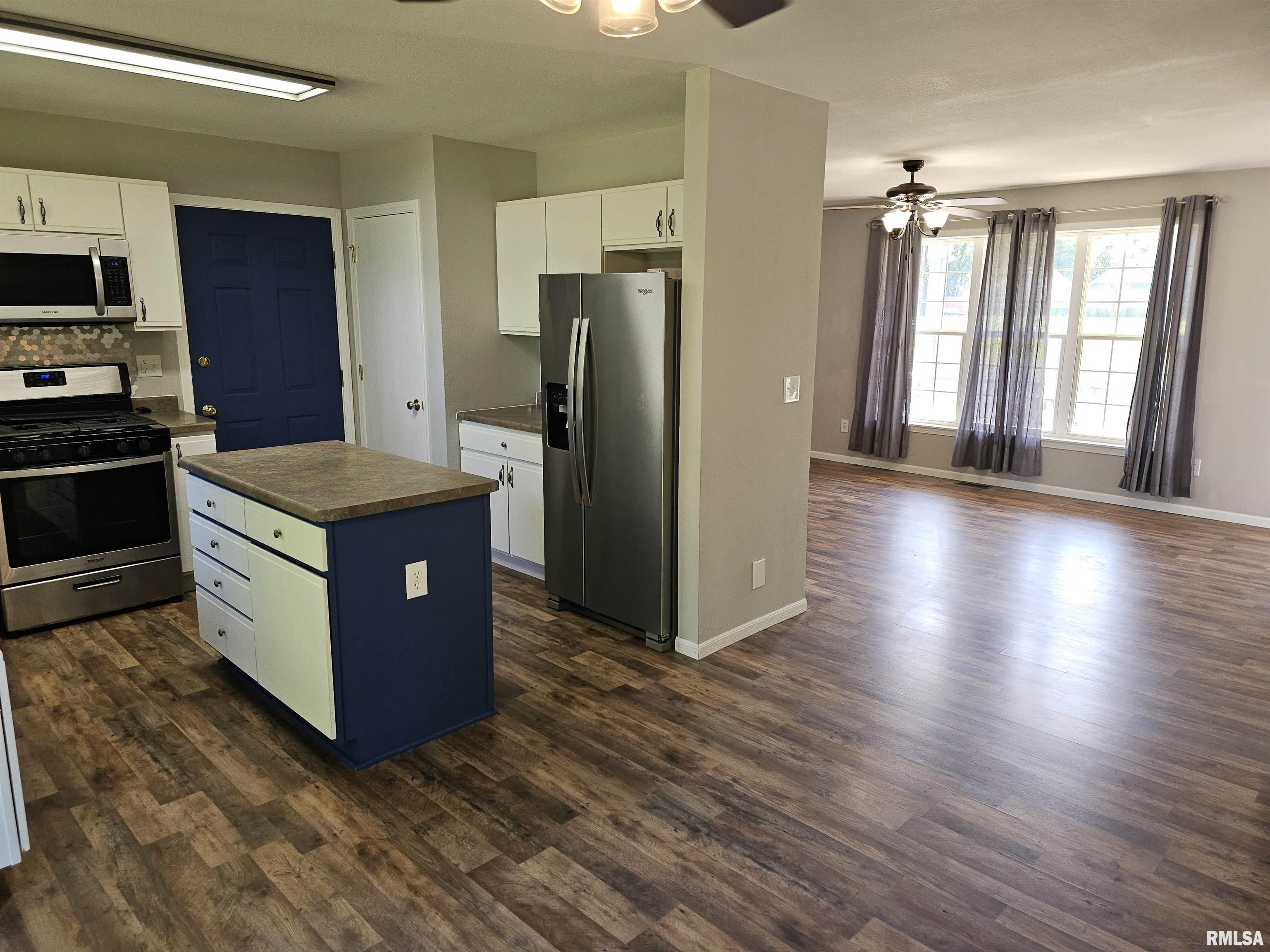 306 Ernest Street Washington, IL 61571 - Photo 8 of 26