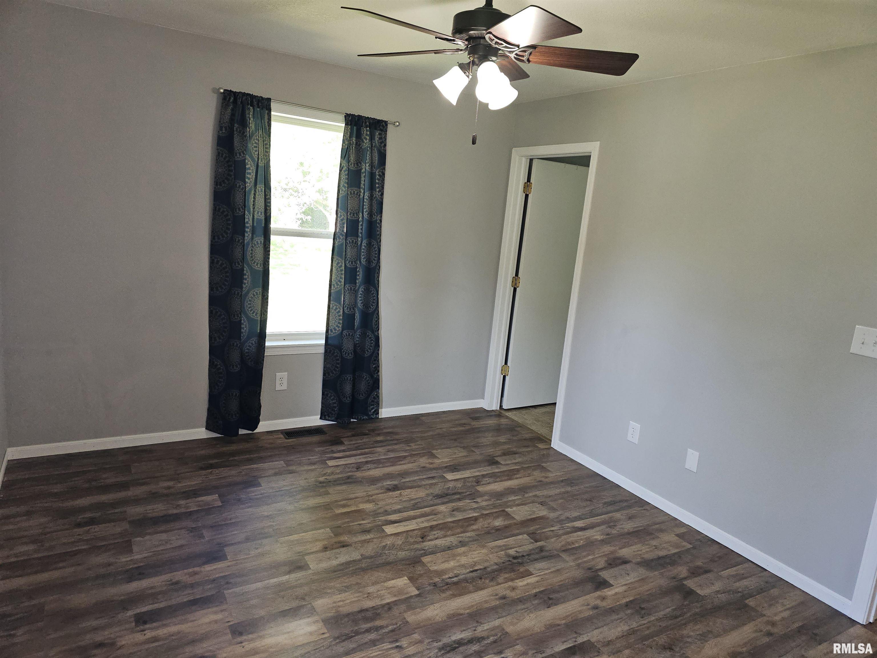 306 Ernest Street Washington, IL 61571 - Photo 10 of 26