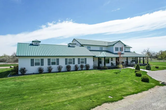 $1,795,000 | 4460 Highway 201, Ontario, OR 97914