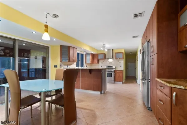$1,180,000 | 5 Fowler Place, Montville, NJ 07045