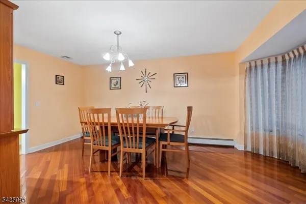 $1,180,000 | 5 Fowler Place, Montville, NJ 07045