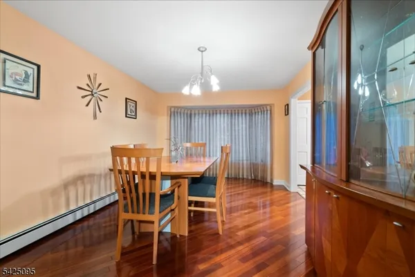 $1,180,000 | 5 Fowler Place, Montville, NJ 07045
