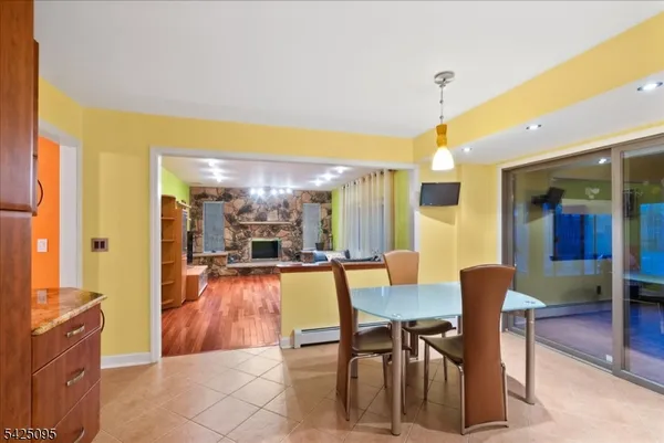 $1,180,000 | 5 Fowler Place, Montville, NJ 07045