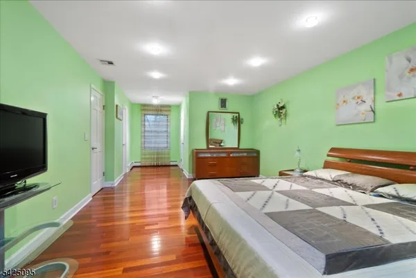 $1,180,000 | 5 Fowler Place, Montville, NJ 07045