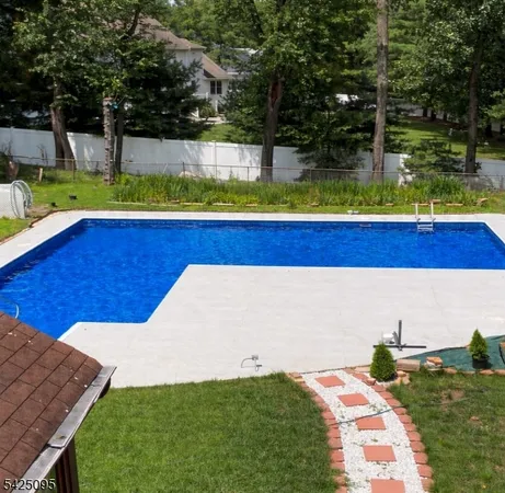 $1,180,000 | 5 Fowler Place, Montville, NJ 07045
