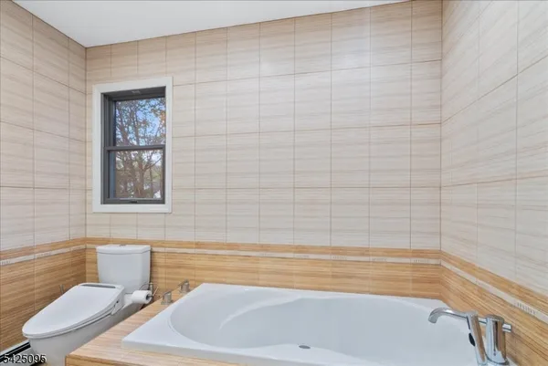 $1,180,000 | 5 Fowler Place, Montville, NJ 07045