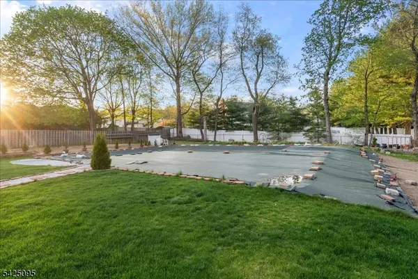 $1,180,000 | 5 Fowler Place, Montville, NJ 07045