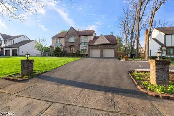 $1,180,000 | 5 Fowler Place, Montville, NJ 07045