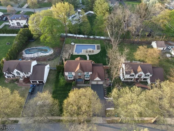$1,180,000 | 5 Fowler Place, Montville, NJ 07045