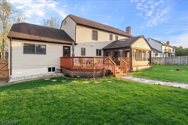 $1,180,000 | 5 Fowler Place, Montville, NJ 07045