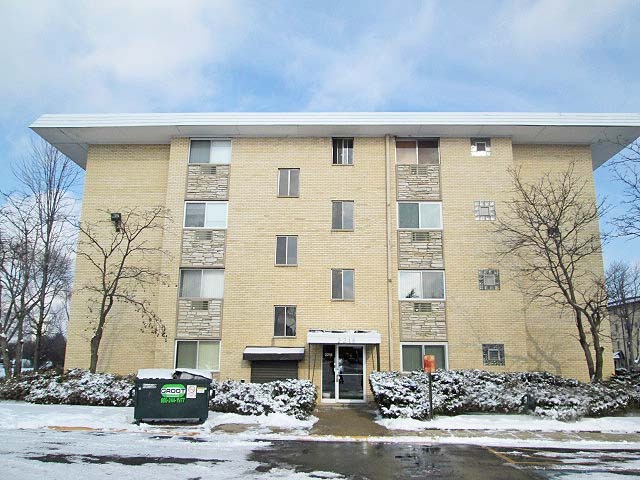 2218 South Goebbert Road, Unit 491 Arlington Heights, IL 60005 - Photo 1 of 16
