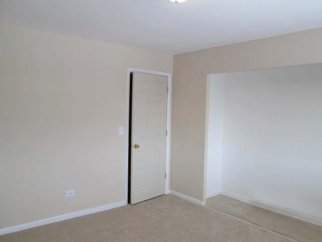 2218 South Goebbert Road, Unit 491 Arlington Heights, IL 60005 - Photo 11 of 16