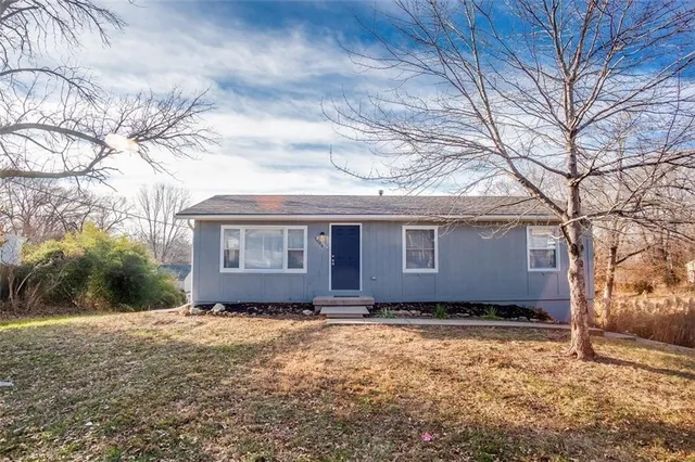 $215,000 | 7906 North Pennsylvania Avenue, Kansas City, MO 64118
