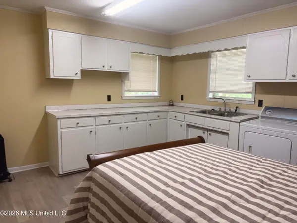 $215,000 | 9855 Highway 501, Forest, MS 39074