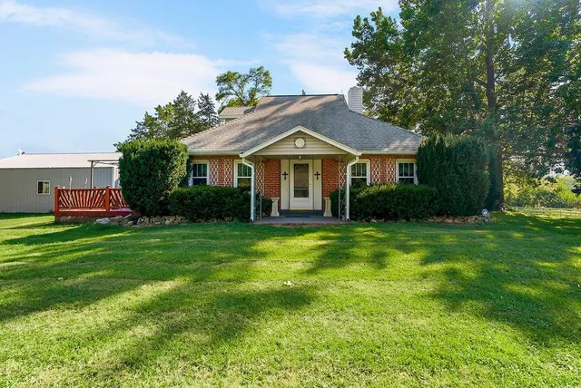 $599,900 | 16321 Hildebrandt Road, Leavenworth, KS 66048