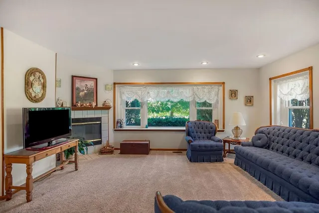 $599,900 | 16321 Hildebrandt Road, Leavenworth, KS 66048