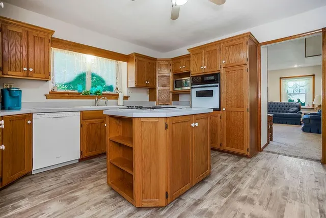 $599,900 | 16321 Hildebrandt Road, Leavenworth, KS 66048