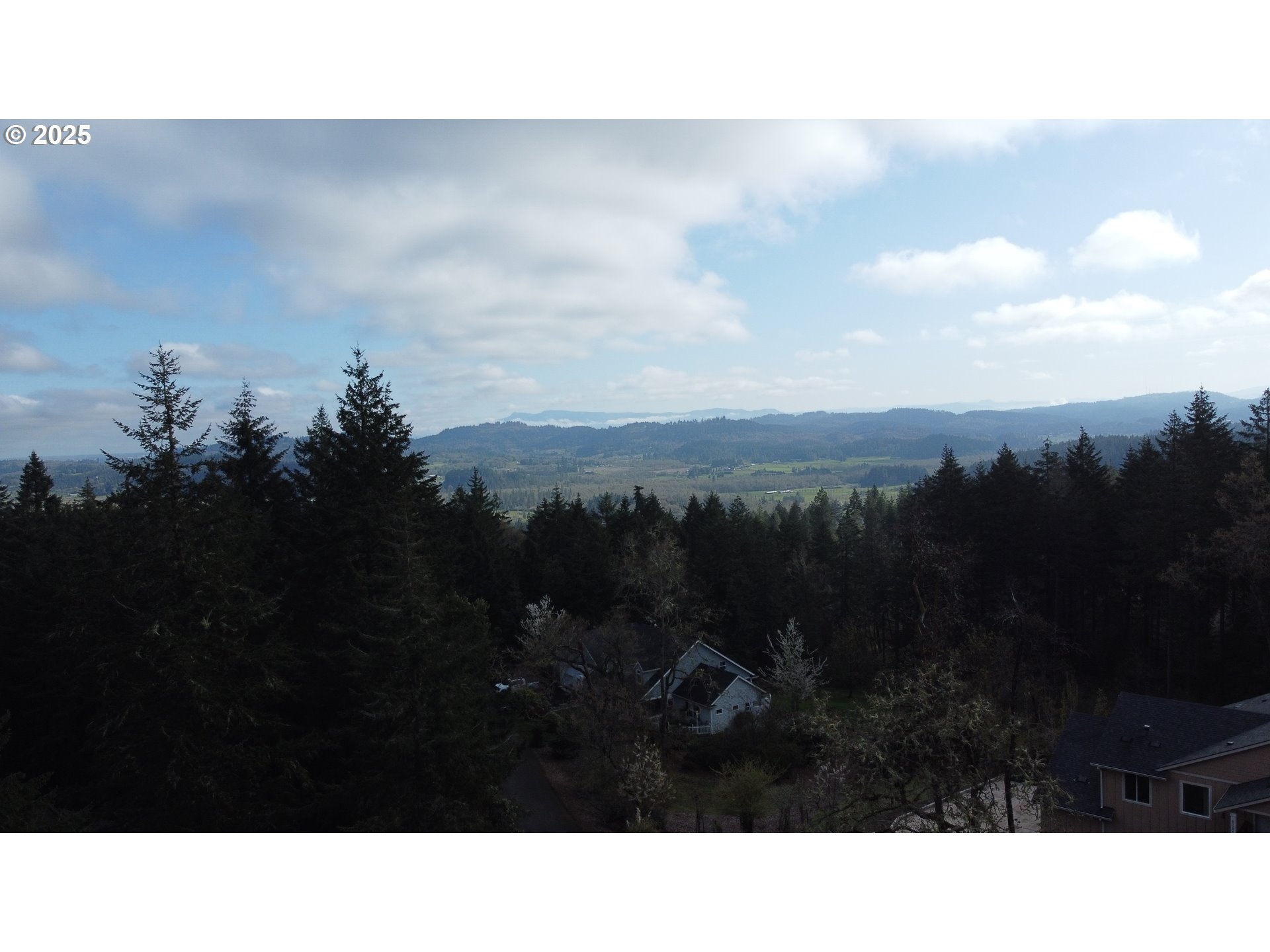 Crest Drive, Unit 9 Eugene, OR 97405 - Photo 4 of 16