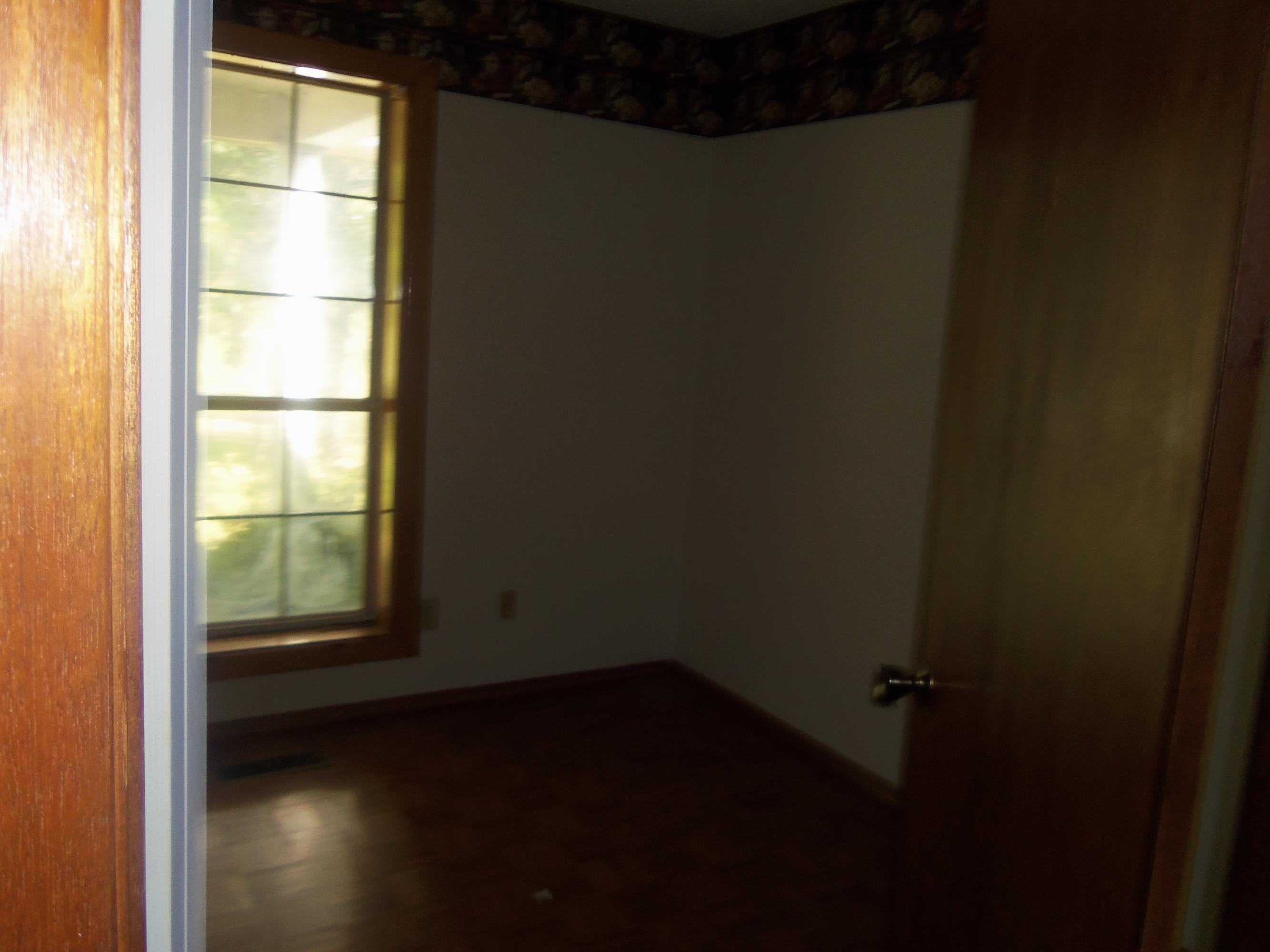 954 Leatherwood Road Oneida, TN 37841 - Photo 12 of 17 Property pic 057