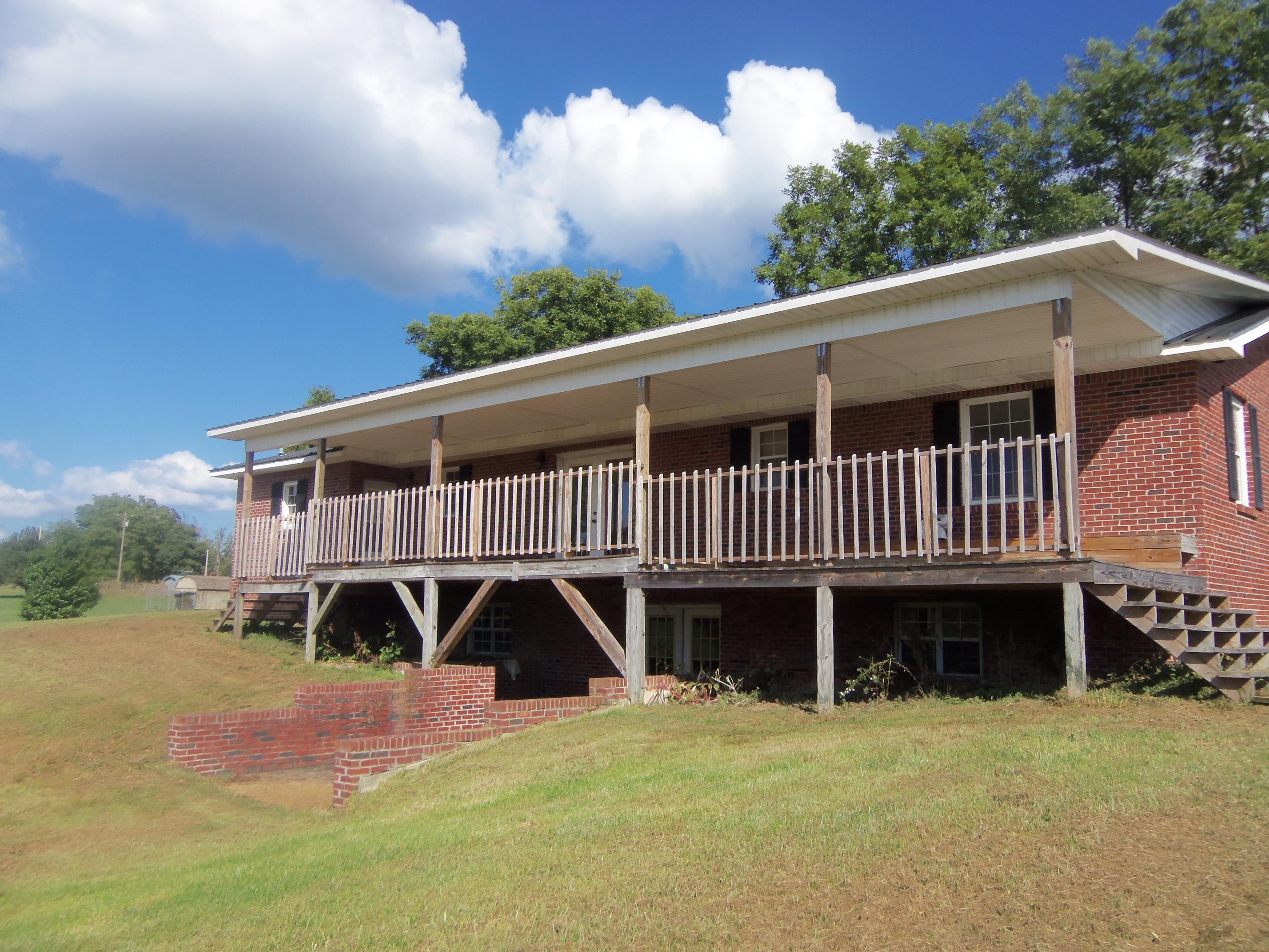 954 Leatherwood Road Oneida, TN 37841 - Photo 3 of 17 Property pic 046