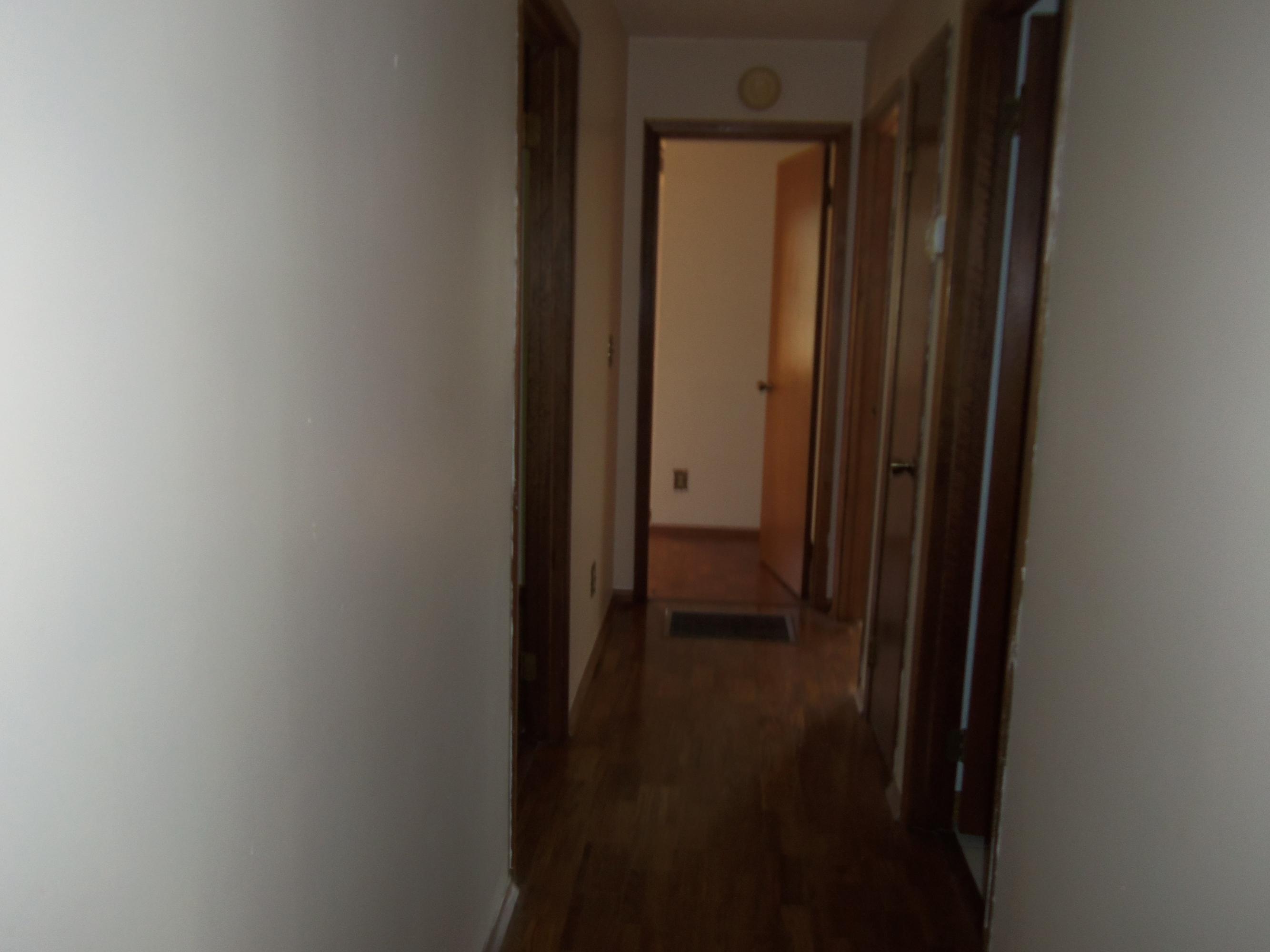954 Leatherwood Road Oneida, TN 37841 - Photo 10 of 17 Property pic 054