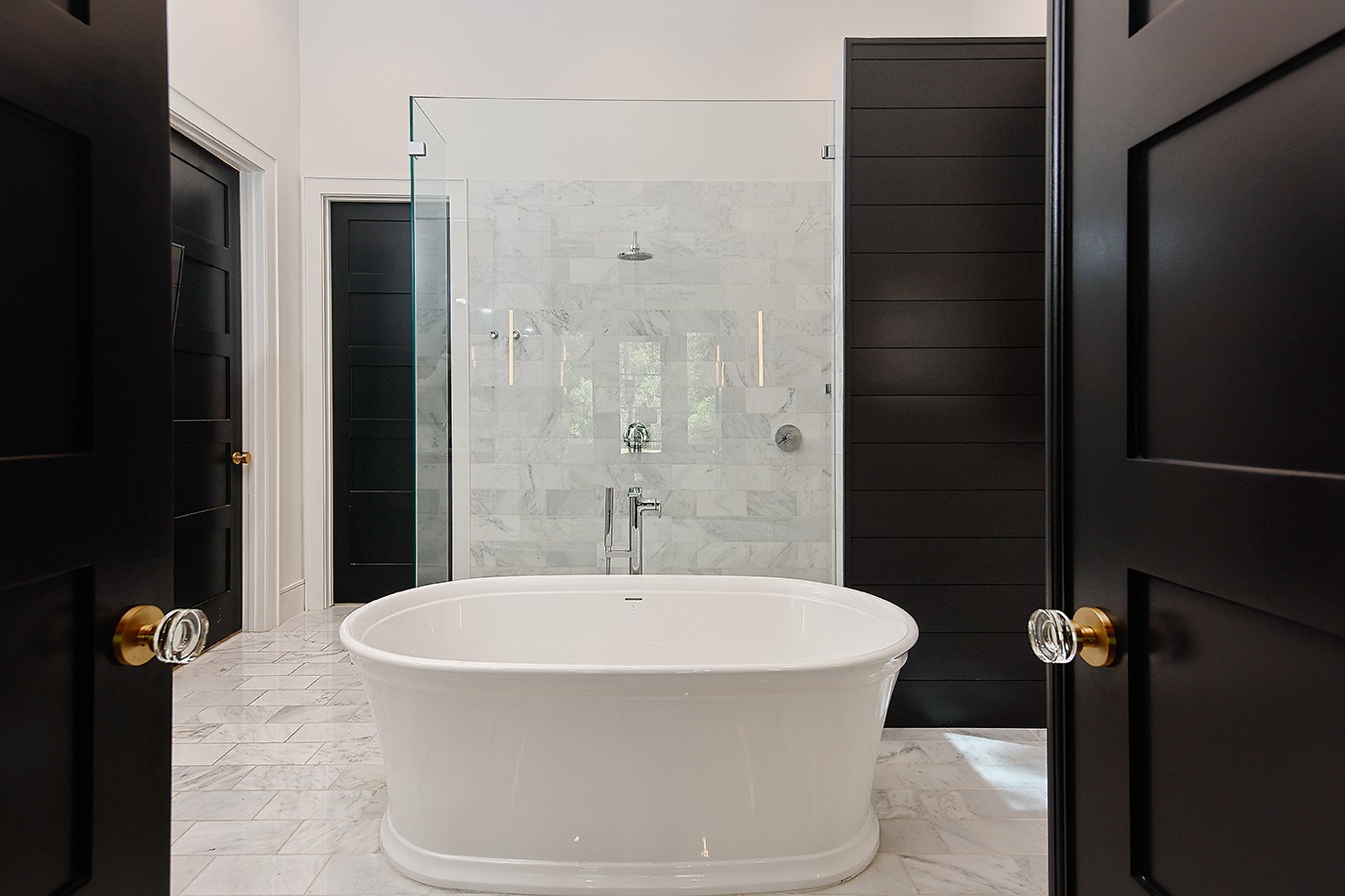 425 Copa Palm Loop Montgomery, TX 77316 - Photo 24 of 39 a bathroom with a sink and a shower
