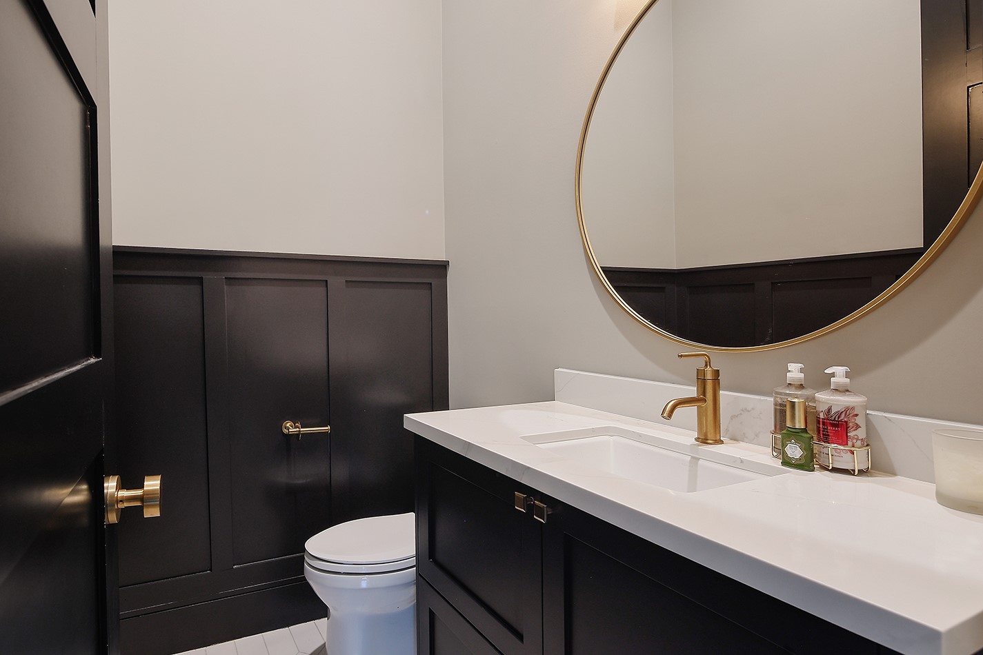 425 Copa Palm Loop Montgomery, TX 77316 - Photo 5 of 39 a bathroom with a sink mirror and toilet