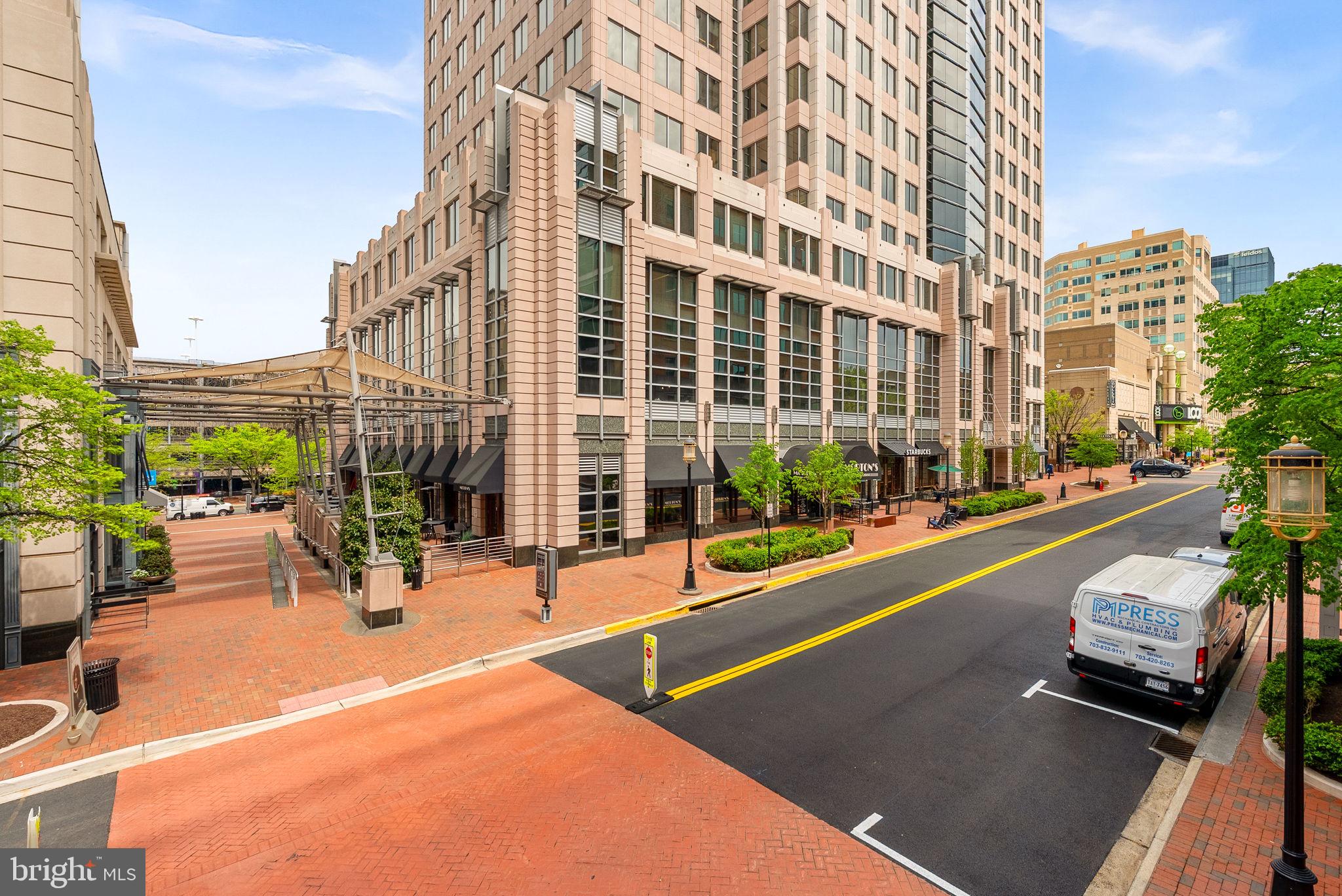 11908 Fieldthorn Court Reston, VA 20194 - Photo 41 of 47