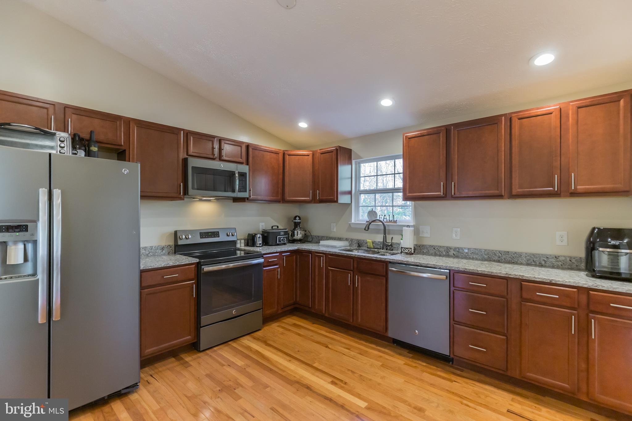998 Crystal Rock Road Lusby, MD 20657 - Photo 4 of 30
