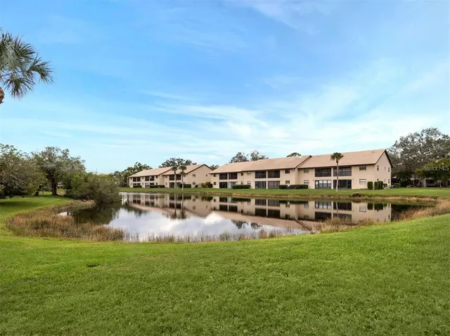 $190,000 | 340 3 Lakes Lane, Unit K, Venice, FL 34285