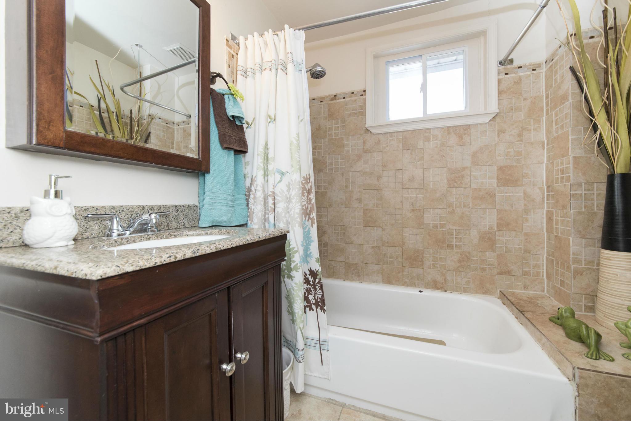 2620 Sparrows Point Road Baltimore, MD 21219 - Photo 27 of 30 Bath