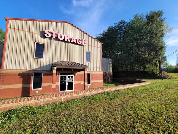 $1,800 | 167 Hefner Street, Ellijay, GA 30540