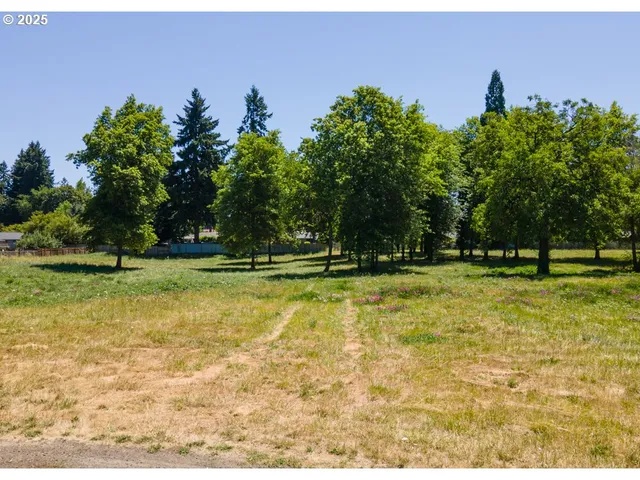 $999,900 | 190 River Loop 1, Eugene, OR 97404