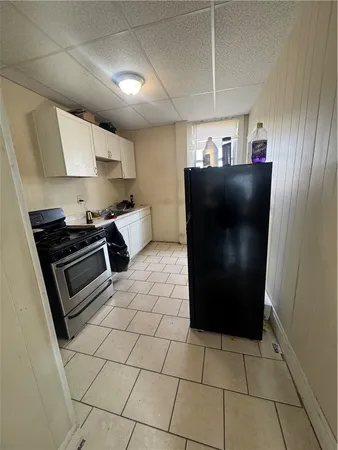 $1,250 | 25 Wesleyan Avenue, Unit 1R, Providence, RI 02907