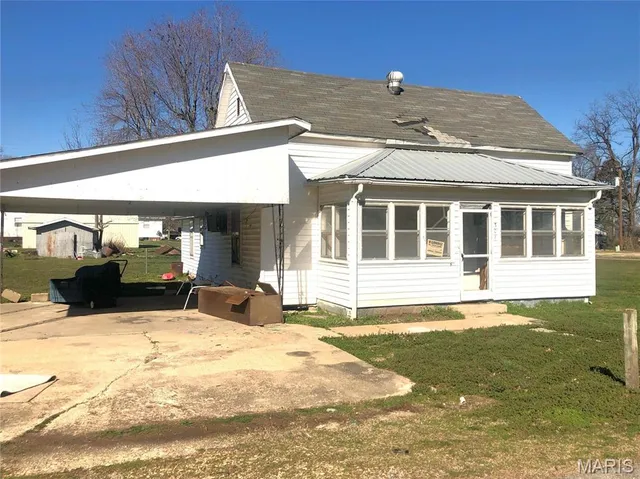 $34,500 | 308 Taylor Street, Essex, MO 63846