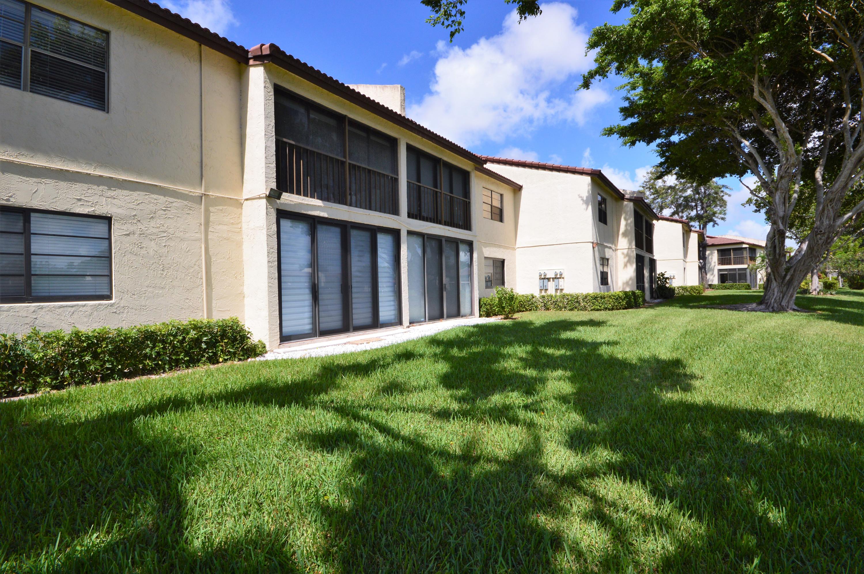 21827 Arriba Real, Unit 11J Boca Raton, FL 33433 - Photo 3 of 21 DSC_0320