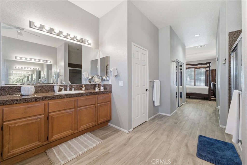 23841 Piedras Road Perris, CA 92570 - Photo 70 of 130 Main House Master Bathroom