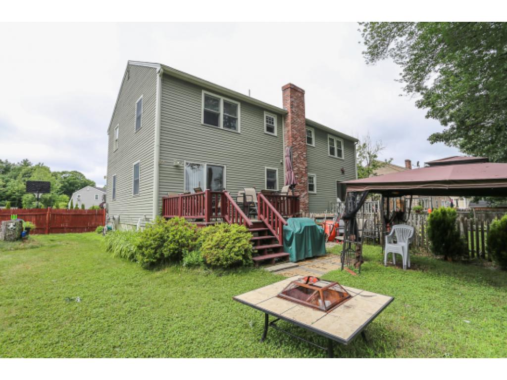 26 R Phillip Road Derry, NH 03038 - Photo 4 of 27