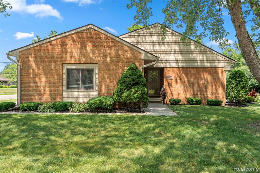 3984 Old Creek Road, Unit 1 Troy, MI 48084 - Photo 1 of 35 Gallery Image 1