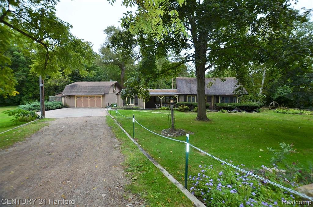 31395 West Nine Mile Road Farmington Hills, MI 48336 - Photo 1 of 40
