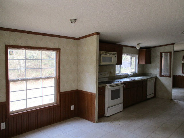 455 Sandy Run Road Harlem, GA 30814 - Photo 8 of 14 Eat In Kitchen