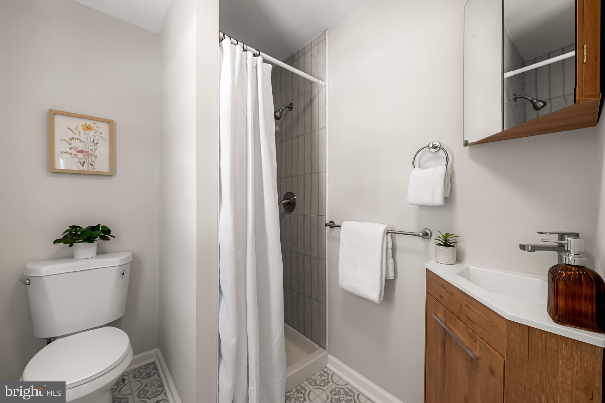 517 Worcester Road Towson, MD 21286 - Photo 24 of 44 En-suite primary bathroom