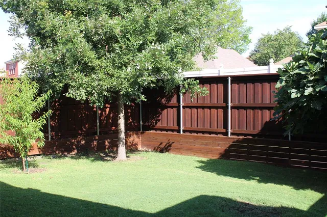 $449,900 | 8905 Lakepointe Avenue, Rowlett, TX 75088