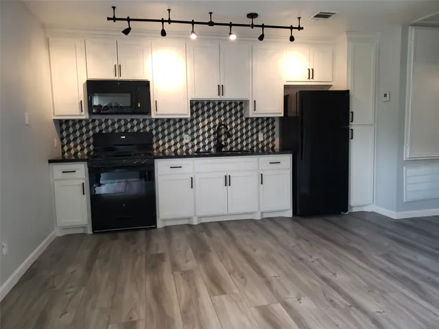 $1,500 | 1503 Ryon Street, Unit B, Houston, TX 77009