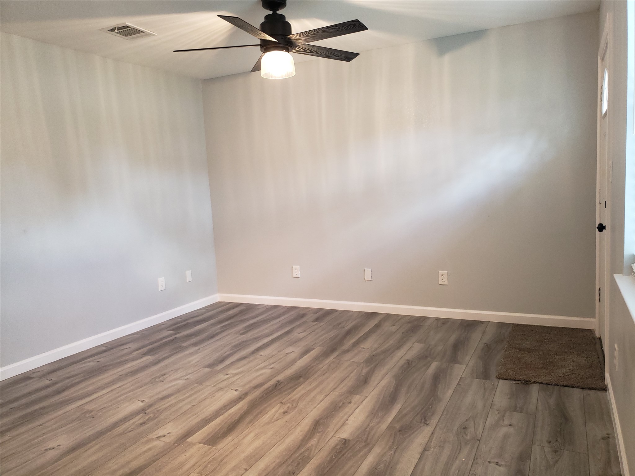 1503 Ryon Street, Unit B Houston, TX 77009 - Photo 4 of 11