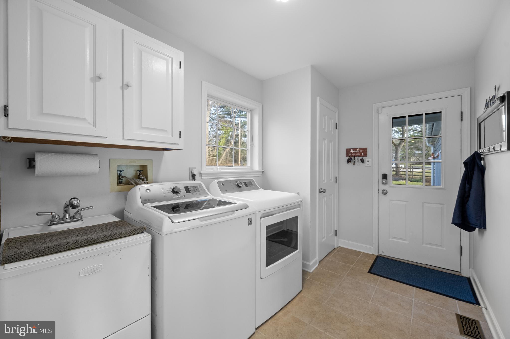 405 Berkley Road Devon, PA 19333 - Photo 19 of 46 Laundry / Mud Room