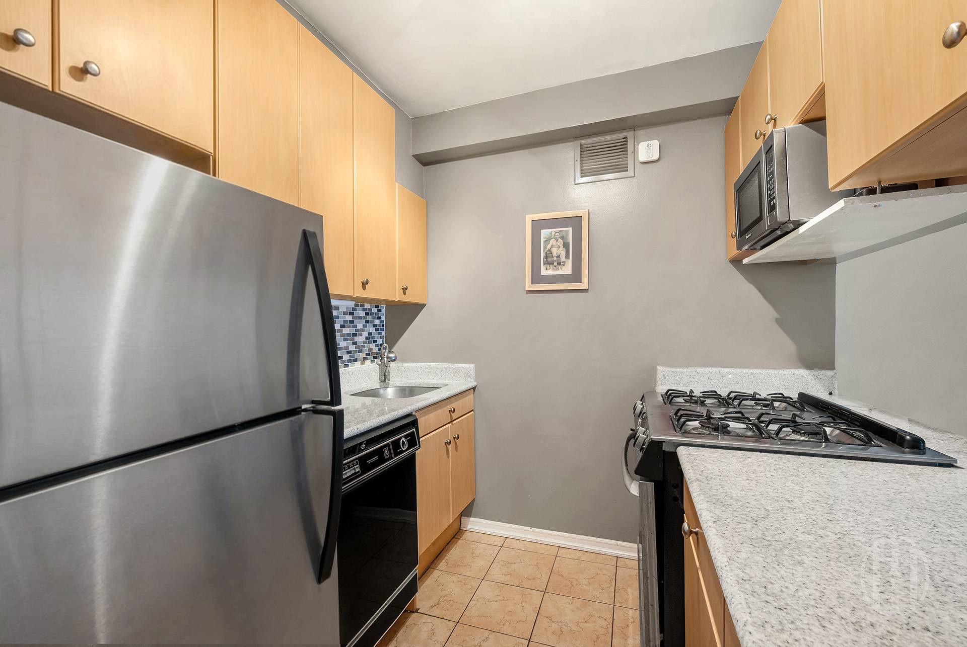 280 Rector Place, Unit 8A Manhattan, NY 10280 - Photo 3 of 11