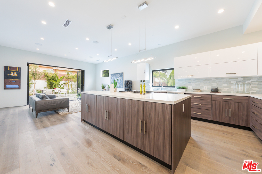 3036 Glendon Avenue Los Angeles, CA 90034 - Photo 15 of 54