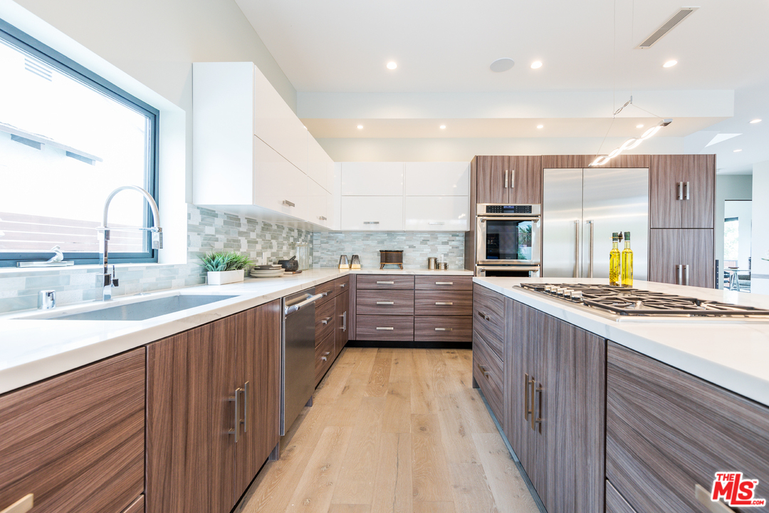 3036 Glendon Avenue Los Angeles, CA 90034 - Photo 16 of 54